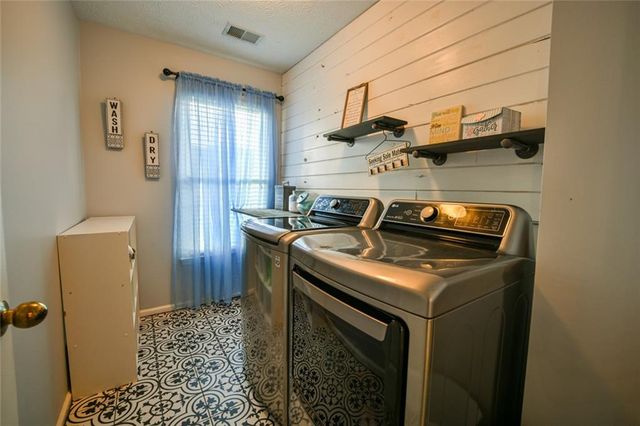 1940 Harvest Way, Loganville, GA 30052
