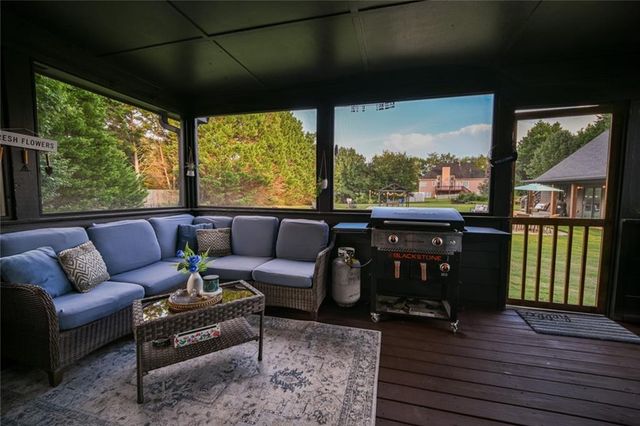 1940 Harvest Way, Loganville, GA 30052
