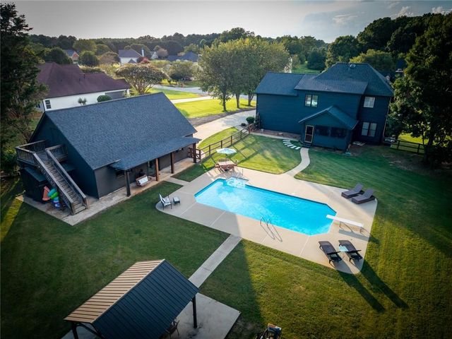 1940 Harvest Way, Loganville, GA 30052