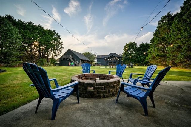 1940 Harvest Way, Loganville, GA 30052
