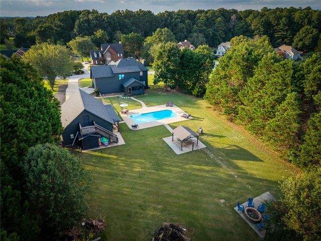 1940 Harvest Way, Loganville, GA 30052