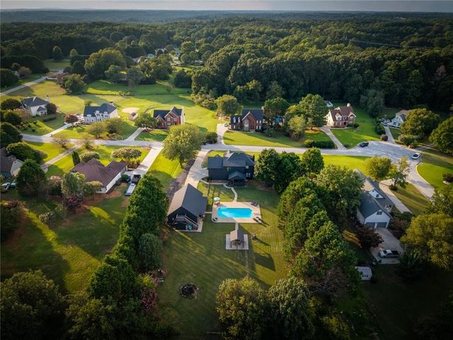 1940 Harvest Way, Loganville, GA 30052