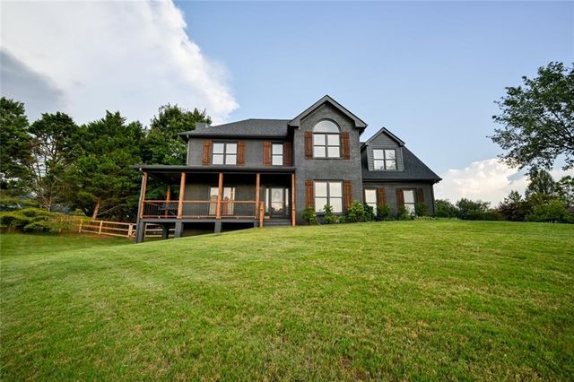 1940 Harvest Way, Loganville, GA 30052