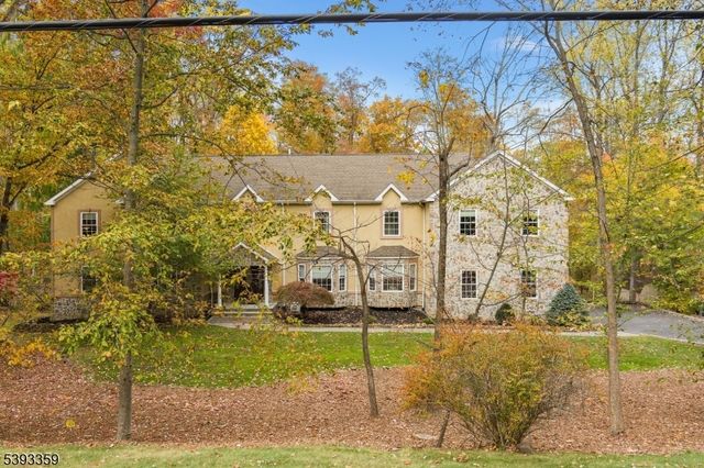 21 Angus Ln, Warren Twp., NJ 07059