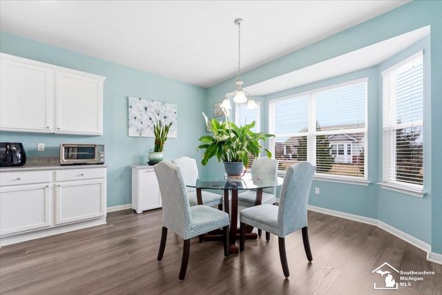 23854 Houghton Lane, Woodhaven, MI 48134