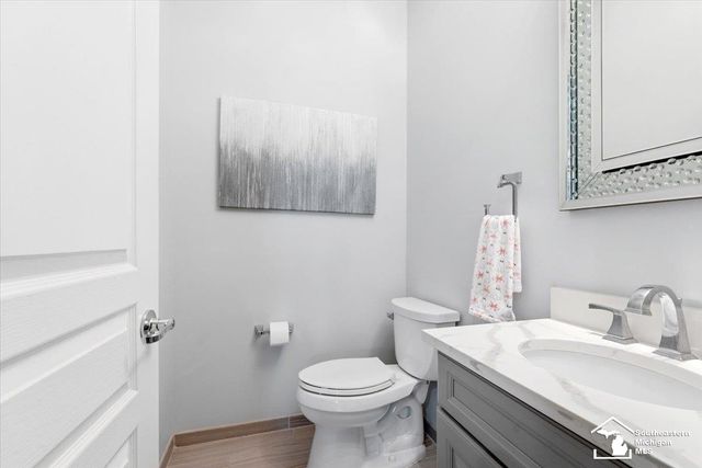 23854 Houghton Lane, Woodhaven, MI 48134