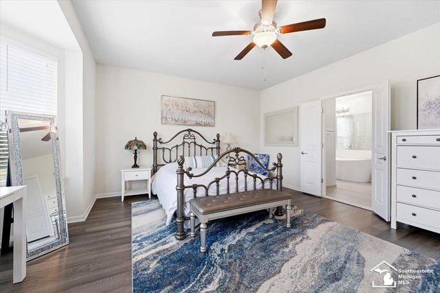 23854 Houghton Lane, Woodhaven, MI 48134