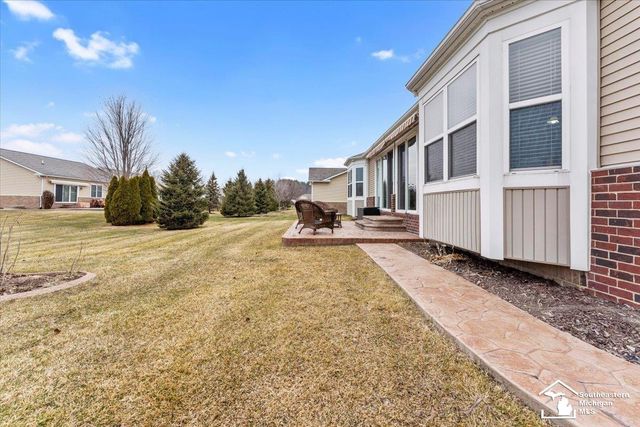 23854 Houghton Lane, Woodhaven, MI 48134