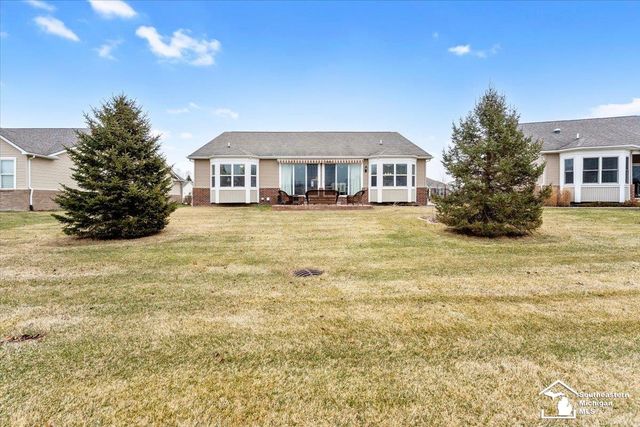 23854 Houghton Lane, Woodhaven, MI 48134