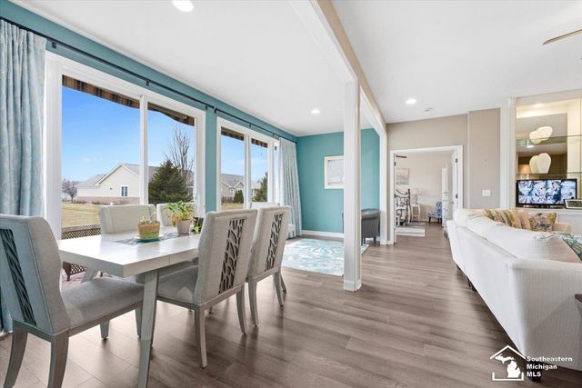 23854 Houghton Lane, Woodhaven, MI 48134