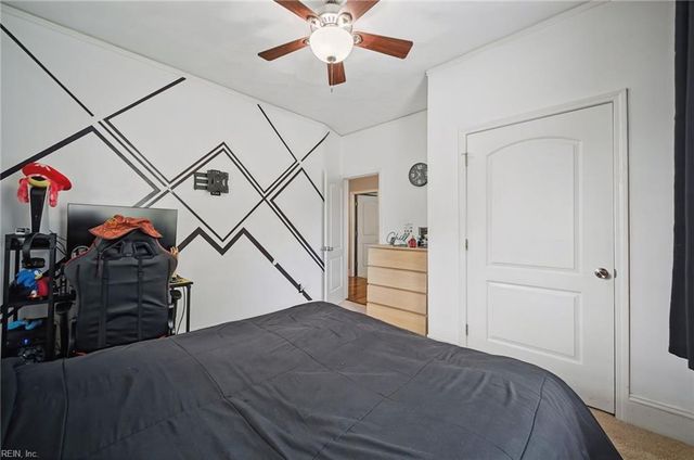 1847 S Streamline DR, Virginia Beach, VA 23454
