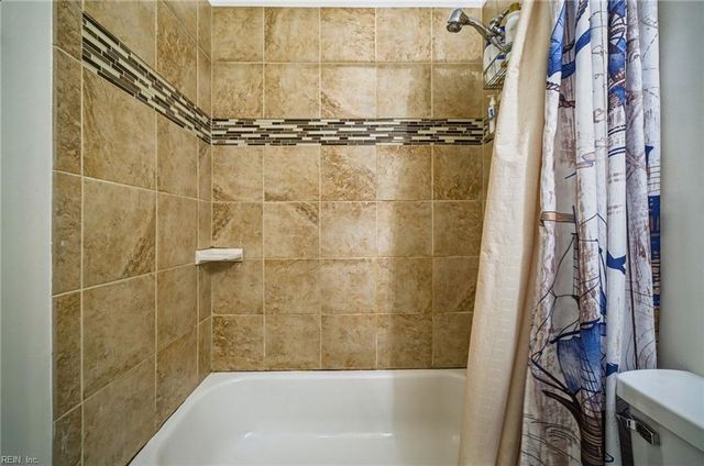 1847 S Streamline DR, Virginia Beach, VA 23454