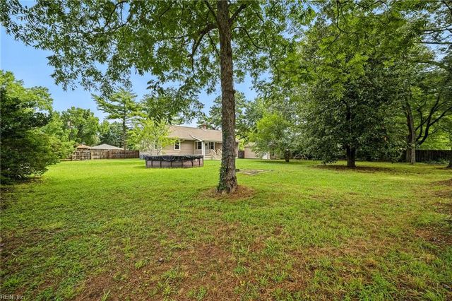 1847 S Streamline DR, Virginia Beach, VA 23454
