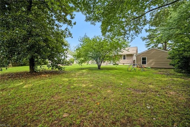 1847 S Streamline DR, Virginia Beach, VA 23454