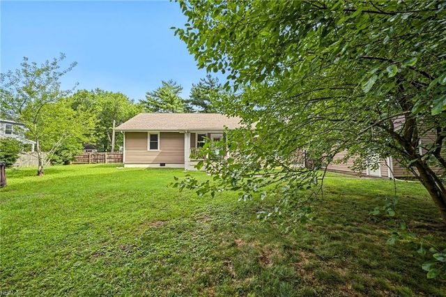 1847 S Streamline DR, Virginia Beach, VA 23454