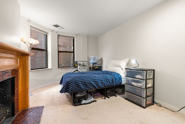 84 Gainsborough St 206W, Boston, MA 02115