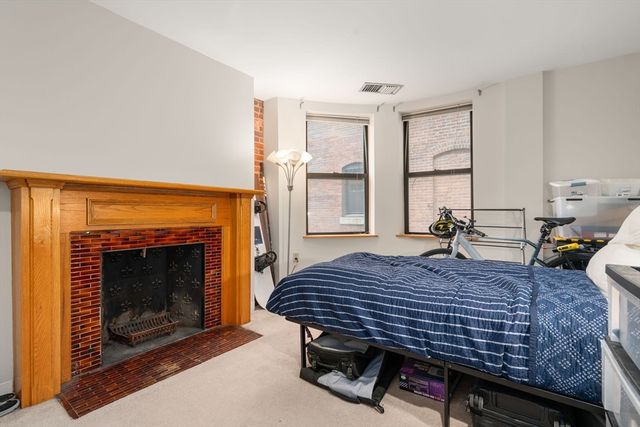 84 Gainsborough St 206W, Boston, MA 02115