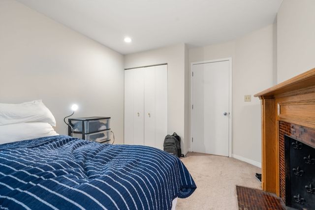 84 Gainsborough St 206W, Boston, MA 02115