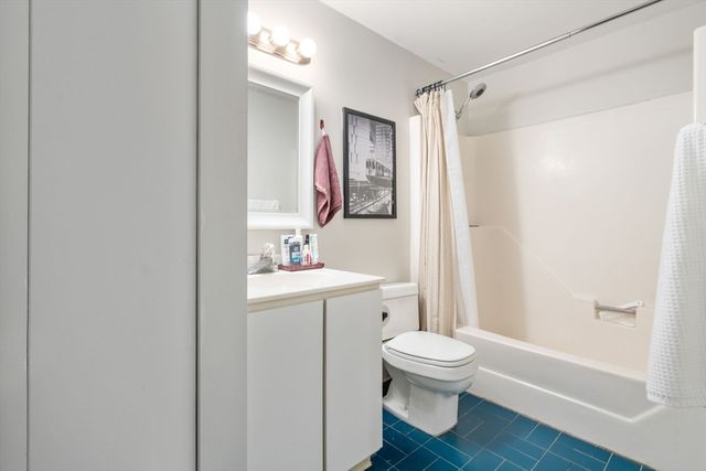 84 Gainsborough St 206W, Boston, MA 02115