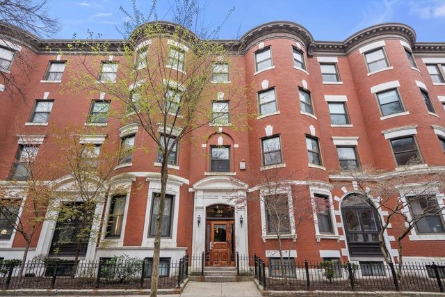 84 Gainsborough St 206W, Boston, MA 02115