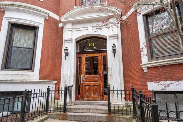 84 Gainsborough St 206W, Boston, MA 02115