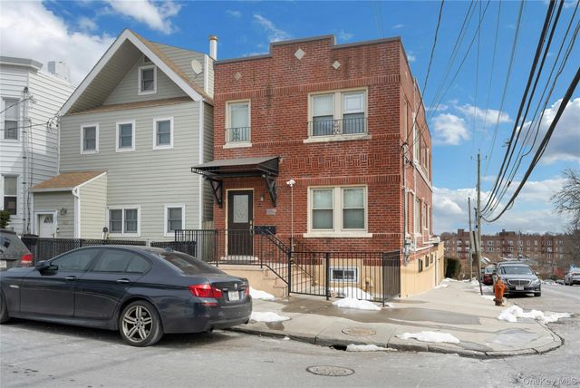 42 Alder Street, Yonkers, NY 10701