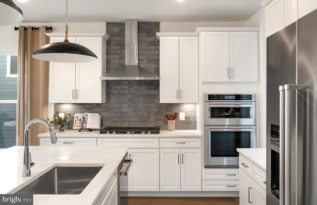 18448 SUGAR SNAP CIR, Leesburg, VA 20176