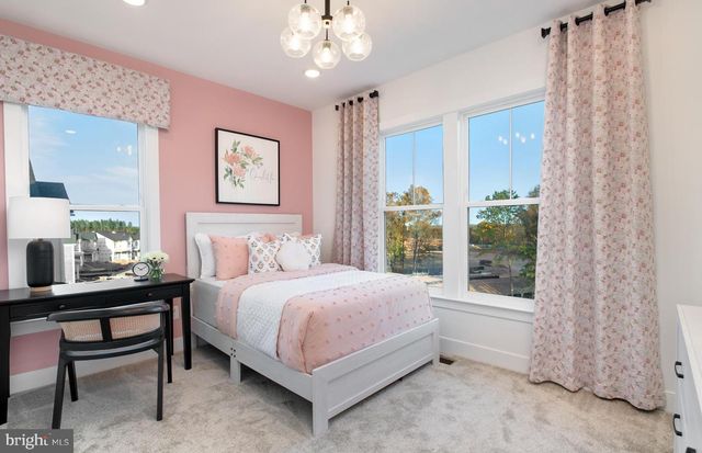 18448 SUGAR SNAP CIR, Leesburg, VA 20176