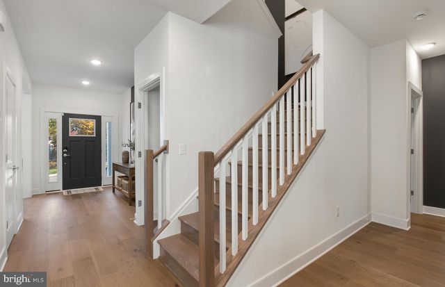 18448 SUGAR SNAP CIR, Leesburg, VA 20176