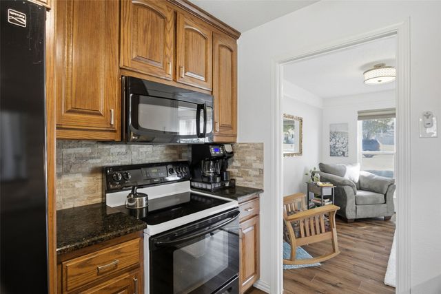 409 Country Club Drive, Joshua, TX 76058