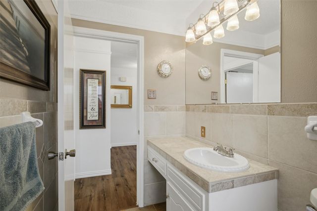 409 Country Club Drive, Joshua, TX 76058