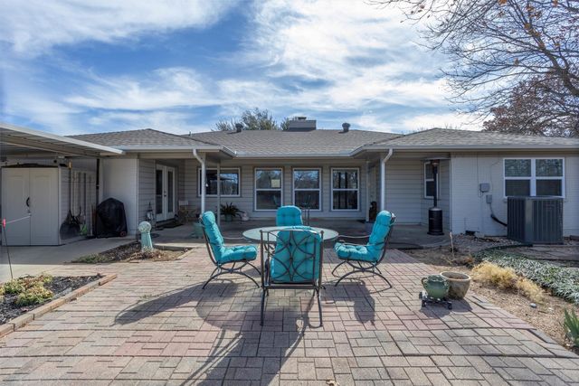 409 Country Club Drive, Joshua, TX 76058