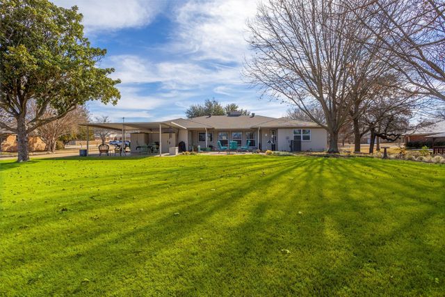 409 Country Club Drive, Joshua, TX 76058