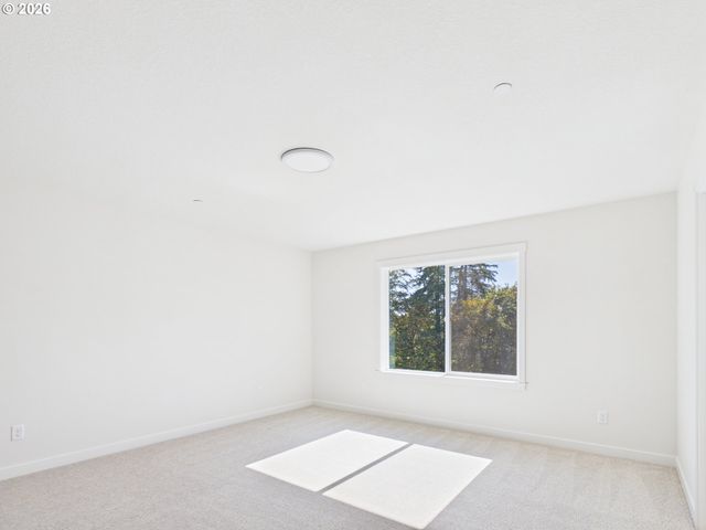 614 W 19TH St, La Center, WA 98629