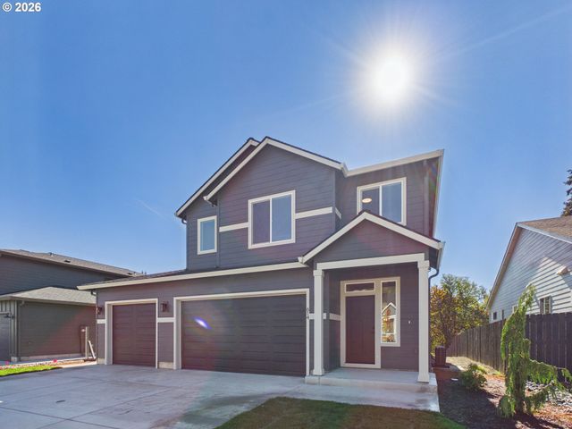 614 W 19TH St, La Center, WA 98629
