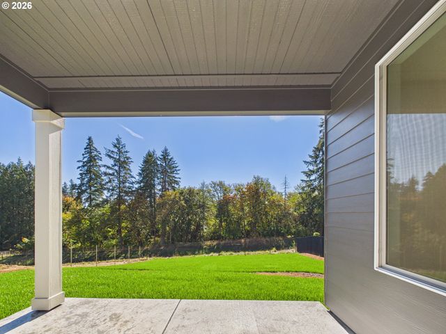 614 W 19TH St, La Center, WA 98629