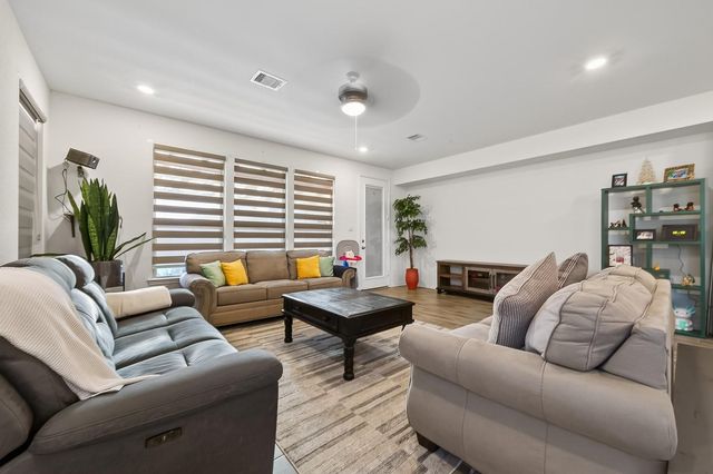 5724 Texas Sage Drive, Rosenberg, TX 77469