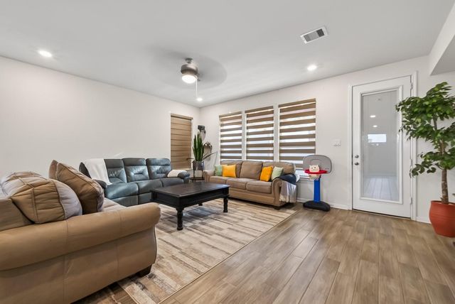 5724 Texas Sage Drive, Rosenberg, TX 77469