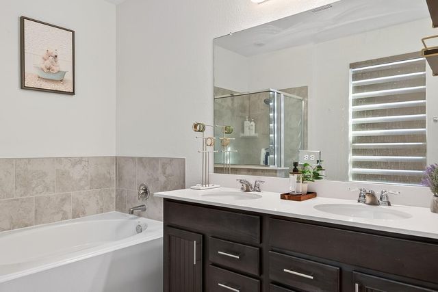 5724 Texas Sage Drive, Rosenberg, TX 77469