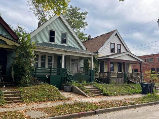 3130 N 33rd STREET, Milwaukee, WI 53216