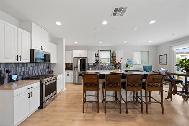 36275 Firelight Circle, Wildomar, CA 92595