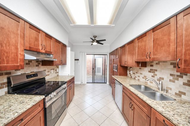 2468 Bering Drive, Houston, TX 77057