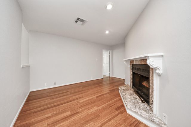 2468 Bering Drive, Houston, TX 77057