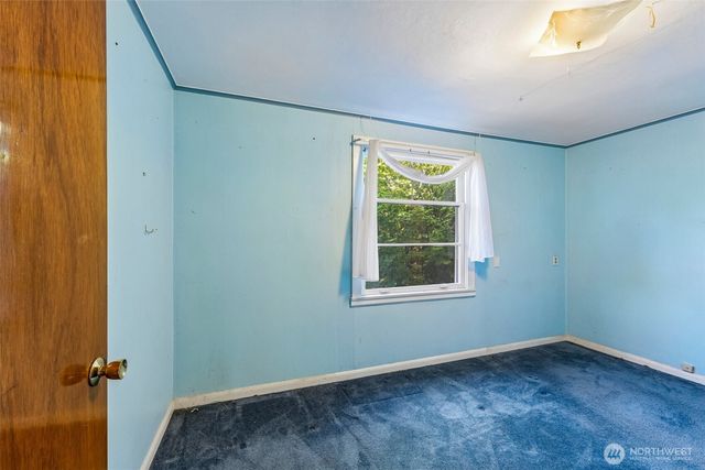 8812 Dibble Avenue NW, Seattle, WA 98117
