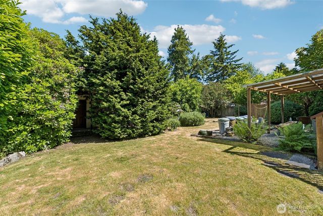8812 Dibble Avenue NW, Seattle, WA 98117