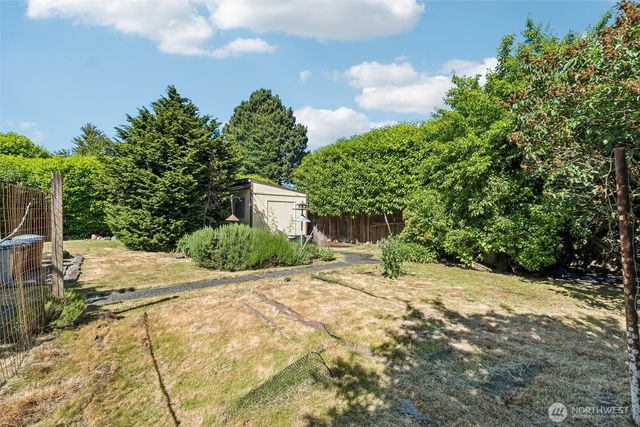8812 Dibble Avenue NW, Seattle, WA 98117