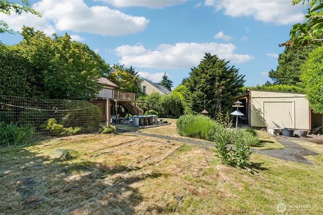 8812 Dibble Avenue NW, Seattle, WA 98117