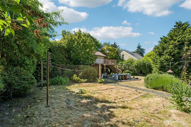 8812 Dibble Avenue NW, Seattle, WA 98117