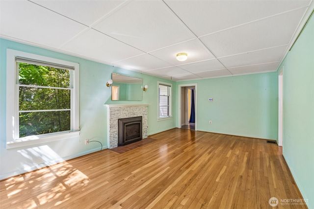 8812 Dibble Avenue NW, Seattle, WA 98117