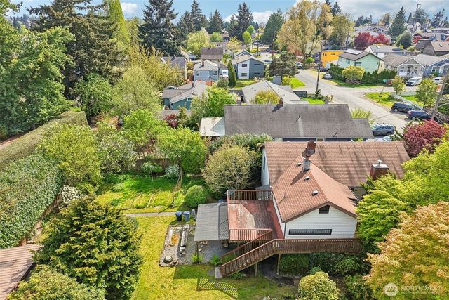 8812 Dibble Avenue NW, Seattle, WA 98117